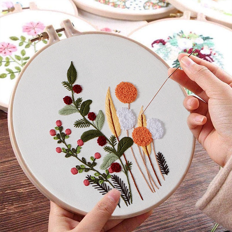 Embroidery Lovers - Motivo Floreale 3D, Kit di Ricamo