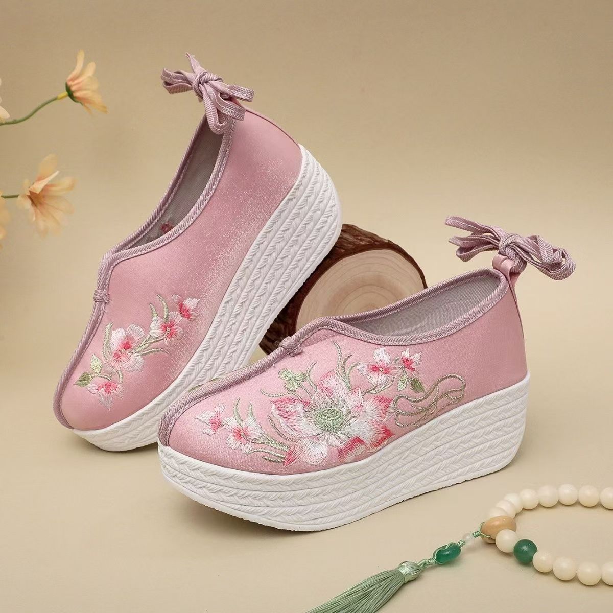 Embroidery Horse - Scarpe Etniche da Donna con Zeppa