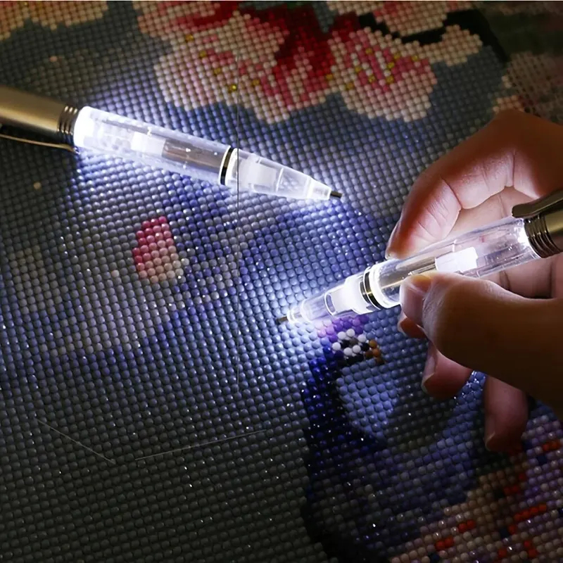 Penna LED per Diamond Painting - Embroidery Handicraft recensione e prezzo