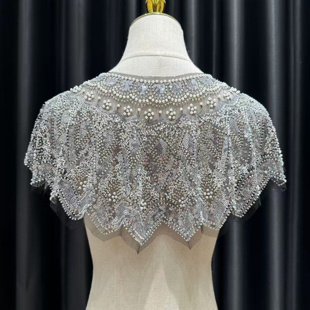 Sciarpa Vintage con Paillettes - Embroidery Shawl recensione e prezzo