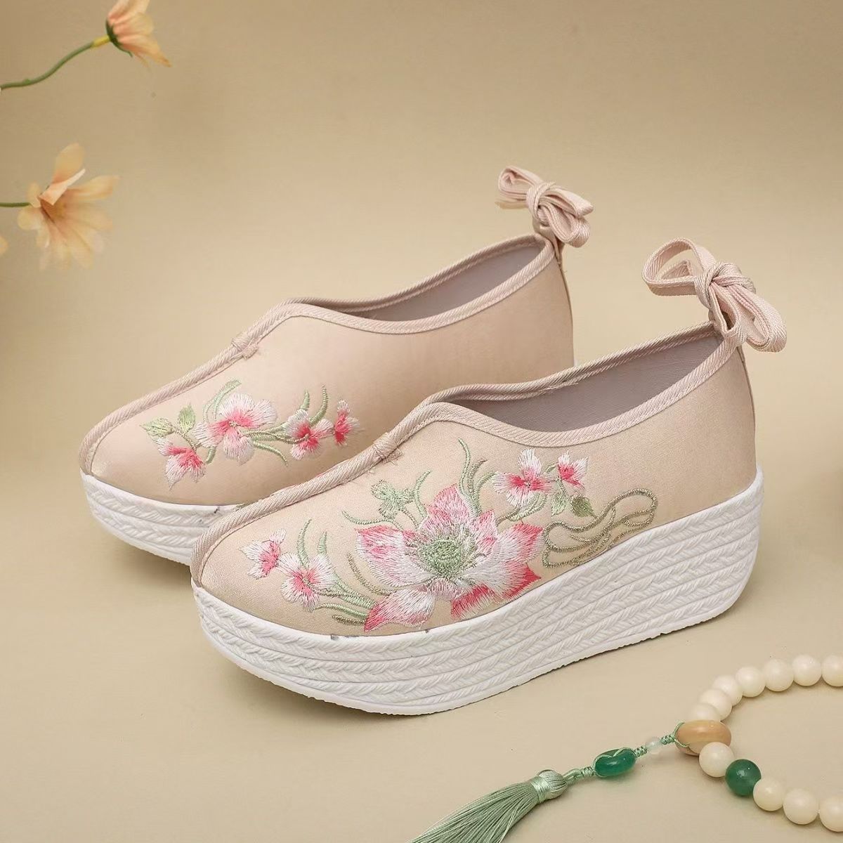 Scarpe Etniche da Donna con Ze - Embroidery Horse recensione e prezzo