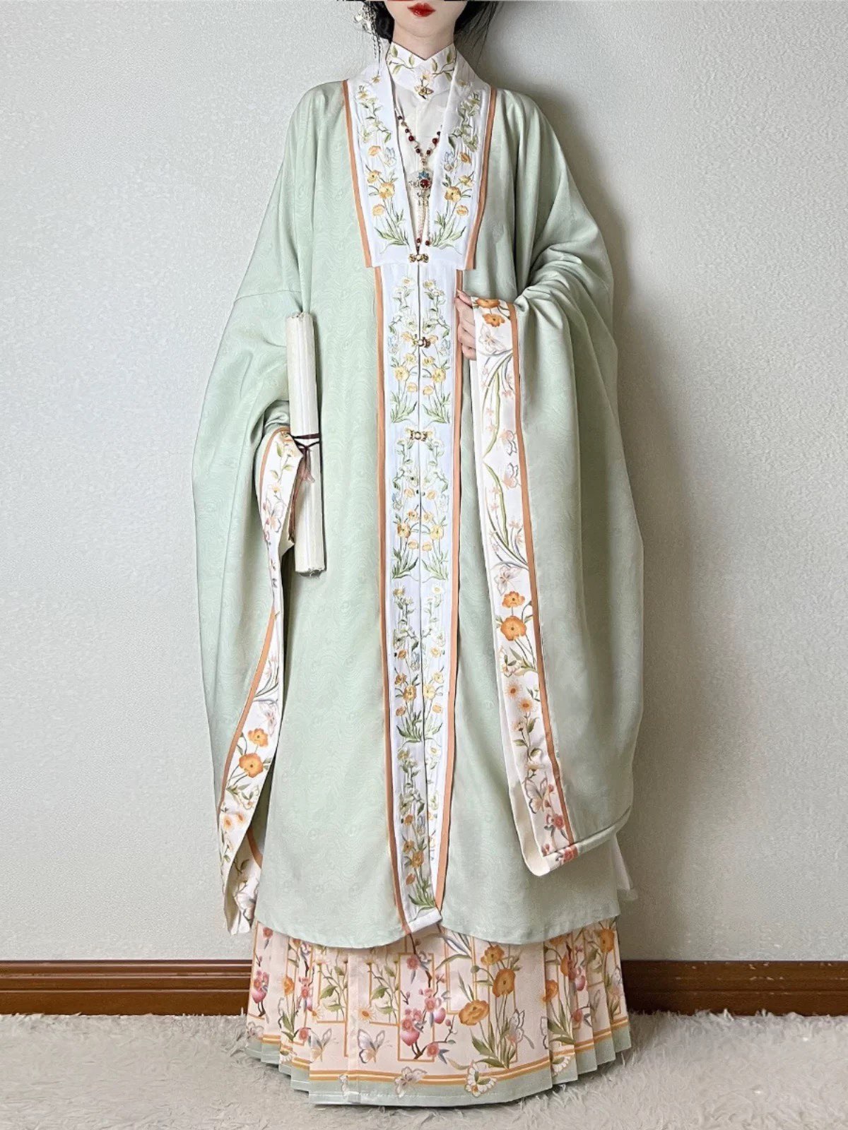 Completo Hanfu Dinastia Ming p - Embroidery Horse recensione e prezzo