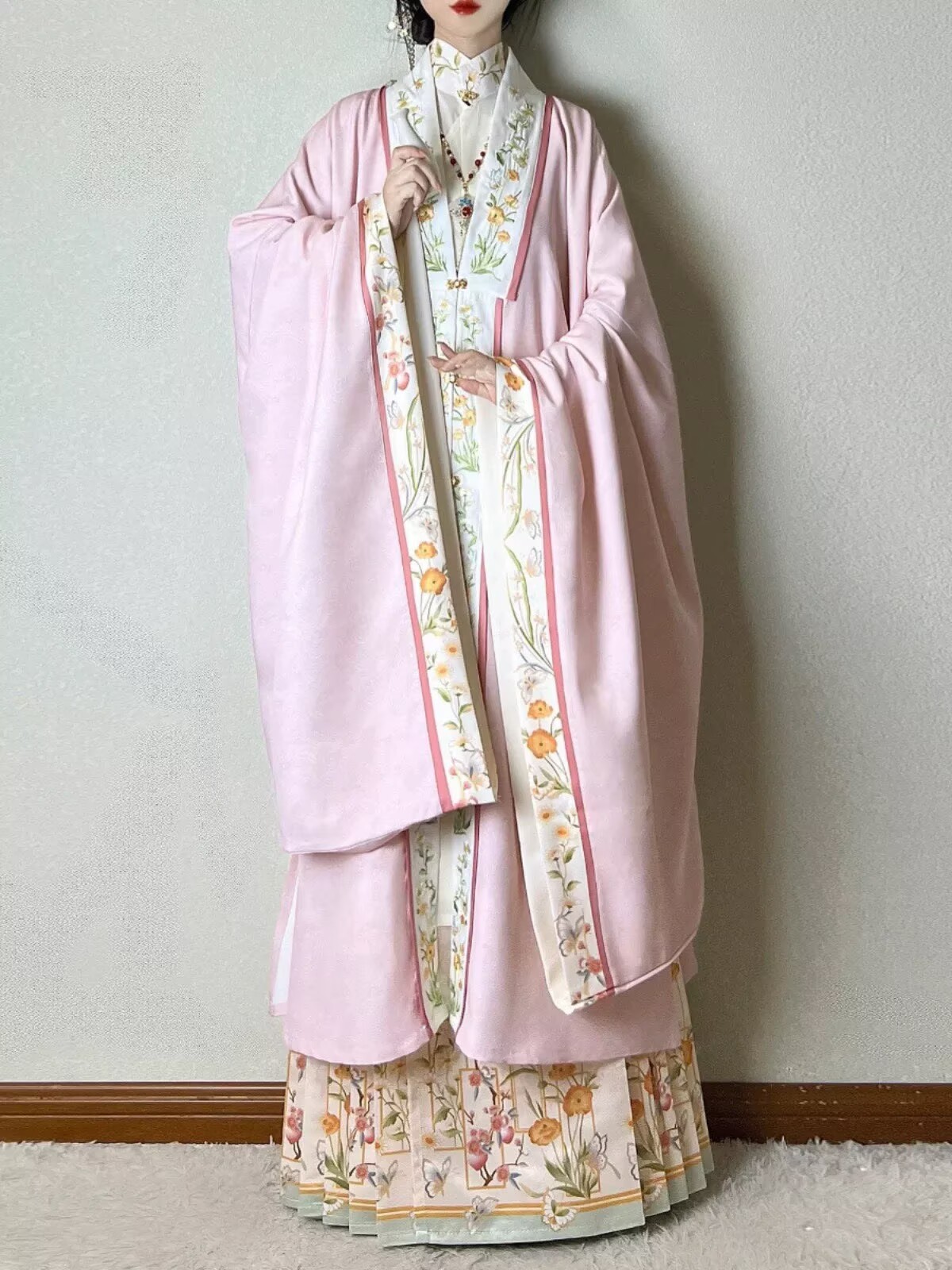 Completo Hanfu Dinastia Ming p - Embroidery Horse recensione e prezzo